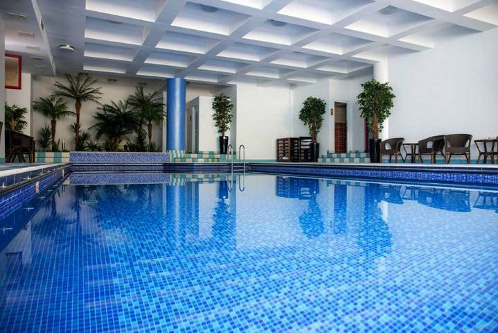 Hôtel pour 2 personnes, avec terrasse et piscine ainsi que sauna et jardin