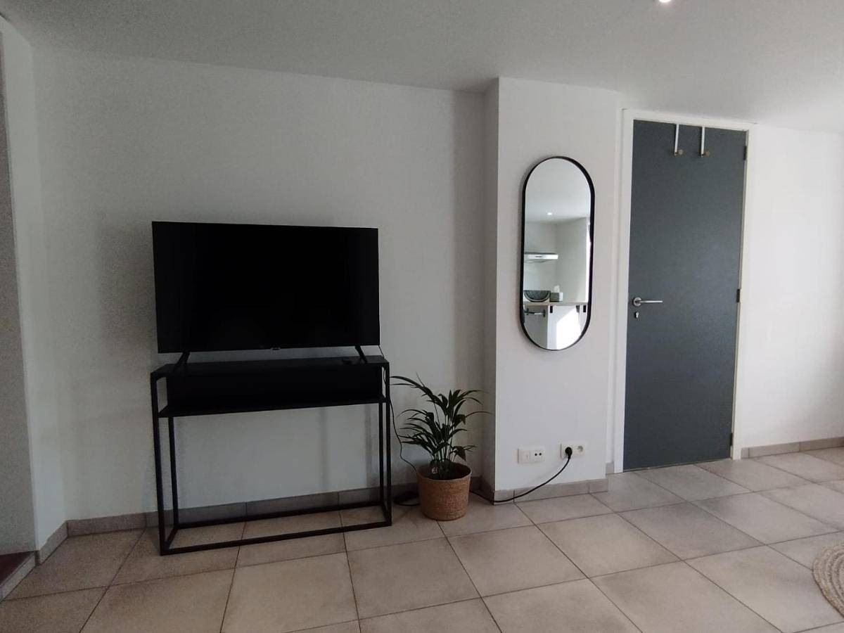 Appartement entier, One-Bedroom Apartment in Tilff, Esneux