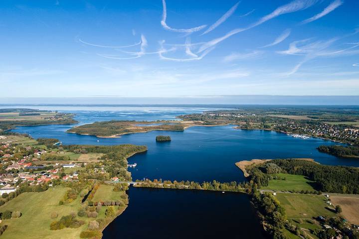 Ferienhaus für 4 Personen, mit Garten und Seeblick sowie Ausblick an der Müritz - 2