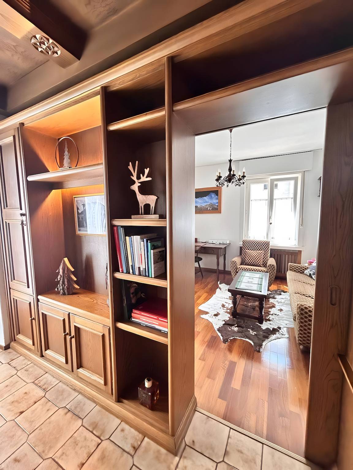 Entire apartment, Apartment 'Il Feudo' with Mountain View, Balcony and Wi-Fi in Predazzo, Dolomiti Superski