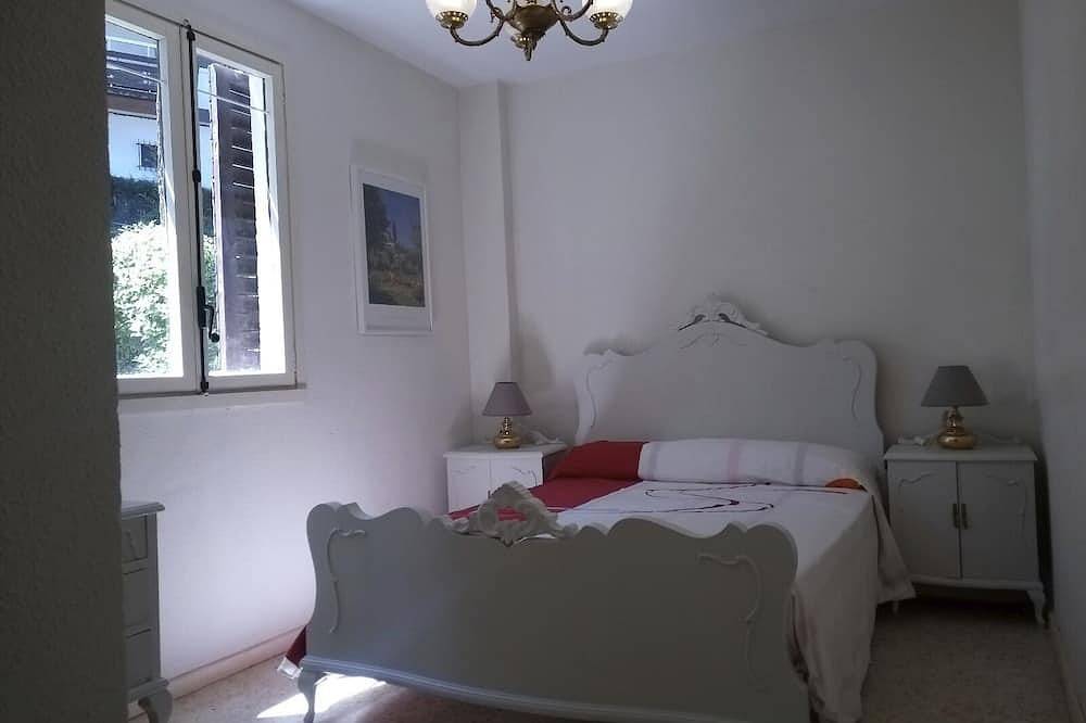 Apartamento entero, Disfruta de la playa de Madrid, by Adoorable in San Martín de Valdeiglesias, Provincia de Madrid