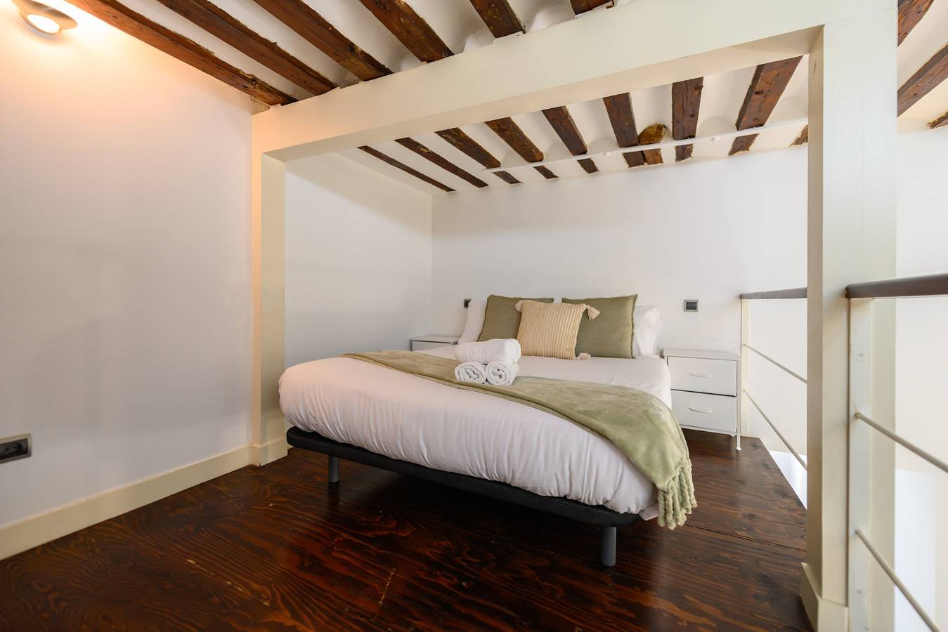 Apartamento entero, M Amplio Dúplex en el centro de Madrid in Centro (Madrid), Madrid