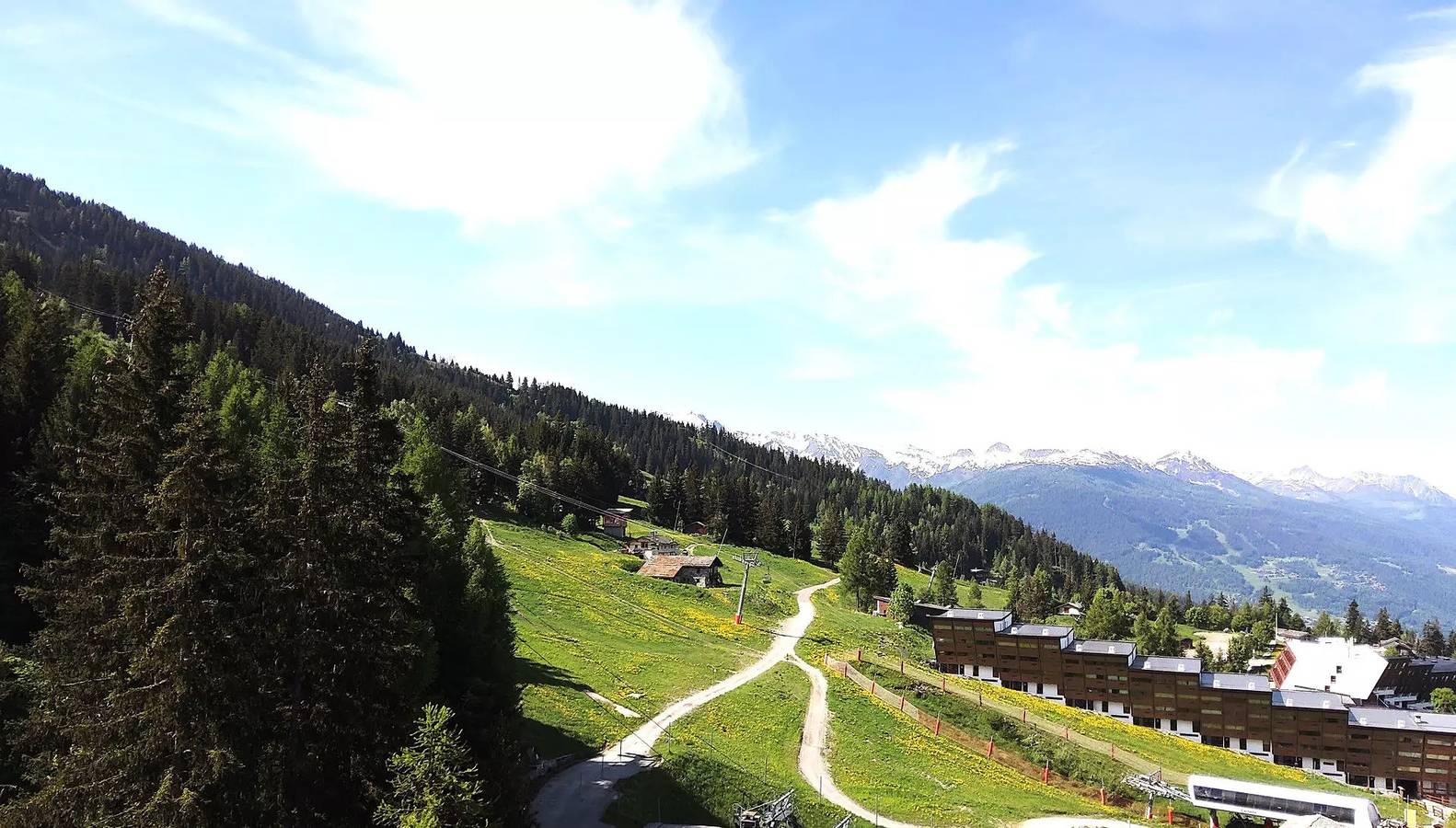 Appartement entier, Appartement 3 pièces  8 personnes à Arc 1600 à côté des pistes et des commerces, avec accès gratuit à la piscine et au sauna de  in Arc 1600, Bourg-Saint-Maurice