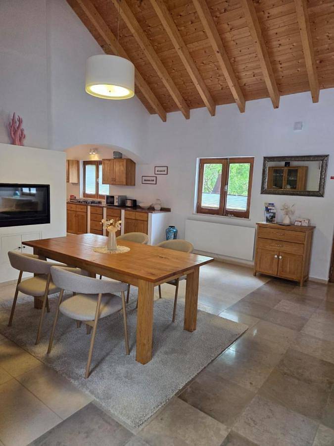 Location de vacances pour 3 personnes, avec vue et jardin dans Marmelete - 2