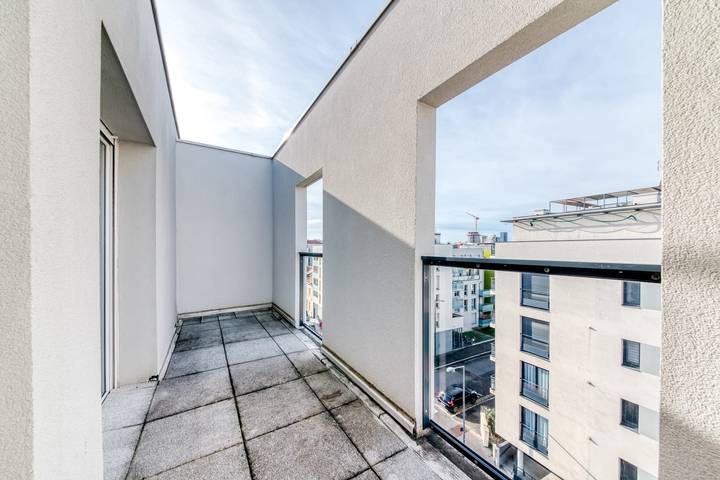 Gîte pour 2 personnes, avec balcon, adapté aux familles à Villeurbanne - 4