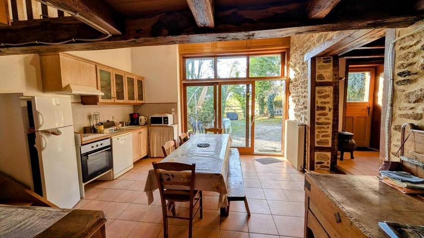 Location de vacances pour 8 personnes, avec jardin, animaux acceptés dans Champnétery - 3