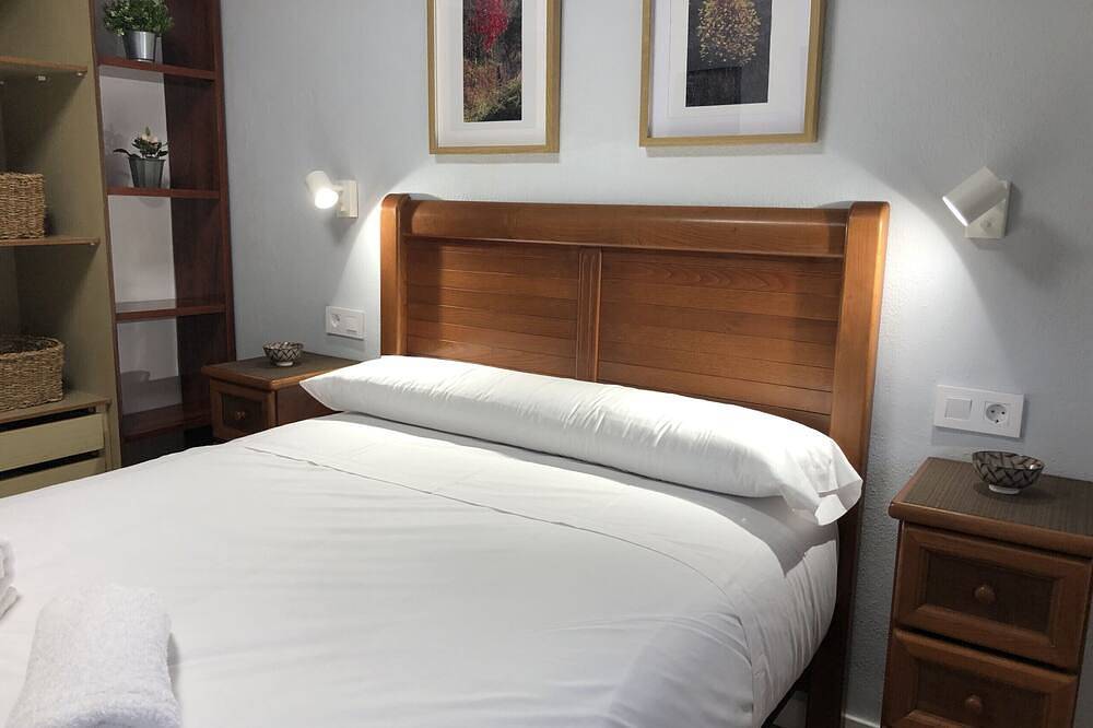 Entire apartment, 14A11 Apartment with views in Lastres in Lastres, Colunga