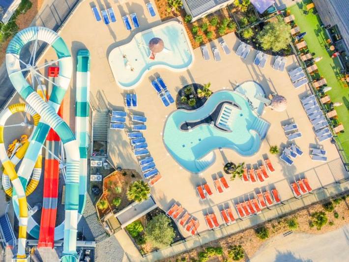 Camping pour 6 personnes, avec terrasse et piscine aux Les Sables-d'Olonne - 2