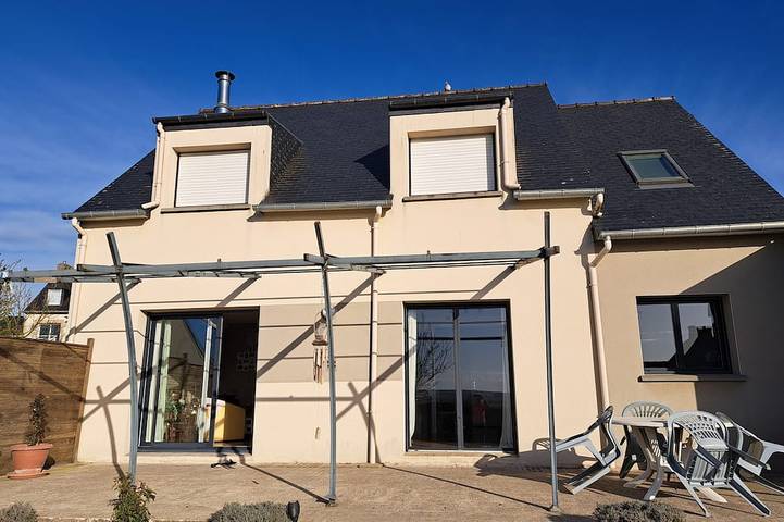 Location de vacances pour 4 personnes, avec jardin à Hénansal