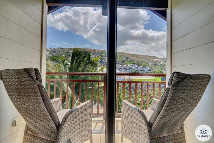 Gîte pour 8 personnes, avec terrasse dans Plage des Roches Noires - 4