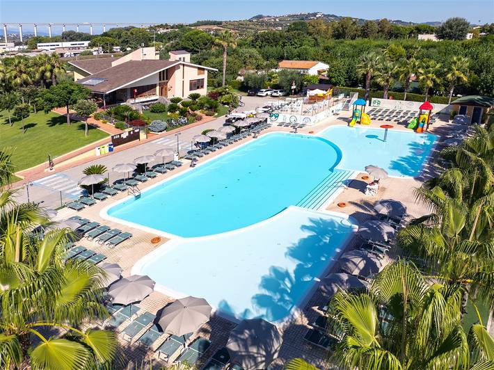 Ferienhaus für 4 Personen, mit Pool und Whirlpool - 1