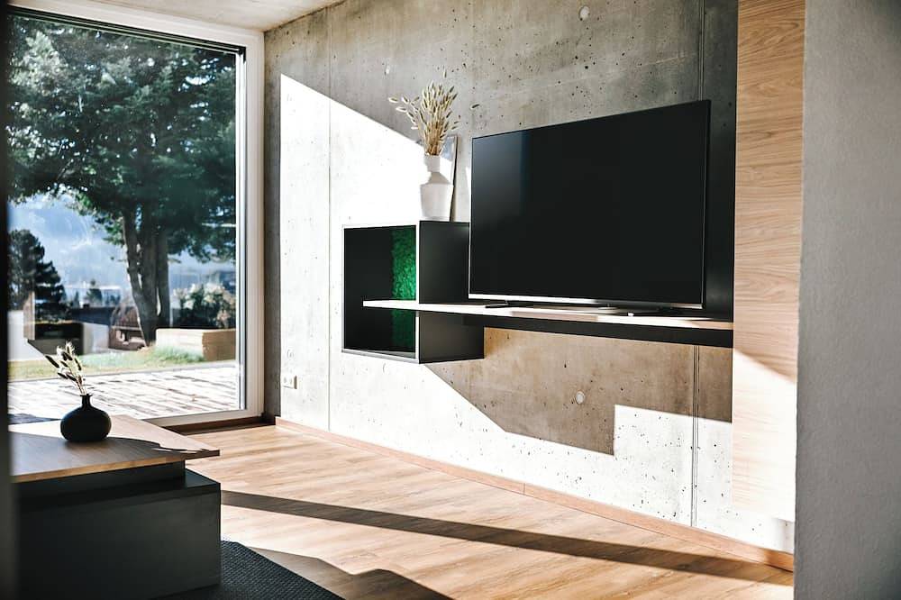 Entire apartment, Gardenoasis: Exclusive Seehalde apartment in Suedlicher Schwarzwald, Schluchsee
