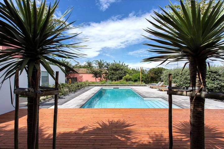 Maison de vacances pour 4 personnes, avec jardin ainsi que vue et piscine