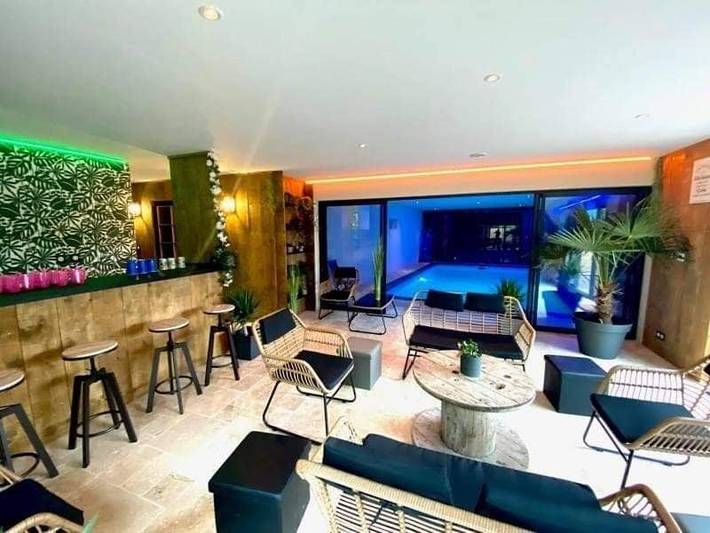 Gîte pour 2 personnes, avec piscine et jardin à Fiennes (homonymie)