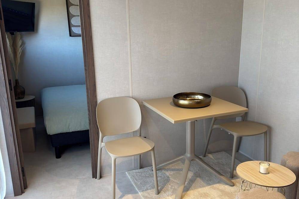 Chic Tiny House with Garden - Between Aix and Marseille in Bouc-Bel-Air, Region de Aix-en-Provence