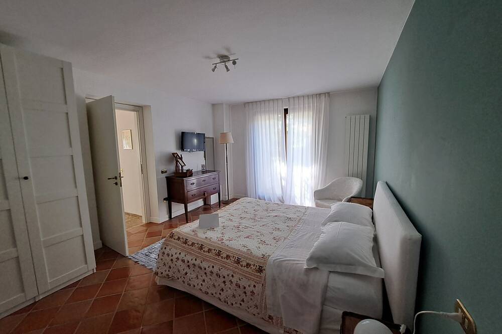 Daphne Experience in Loreto Aprutino, Pescara Province