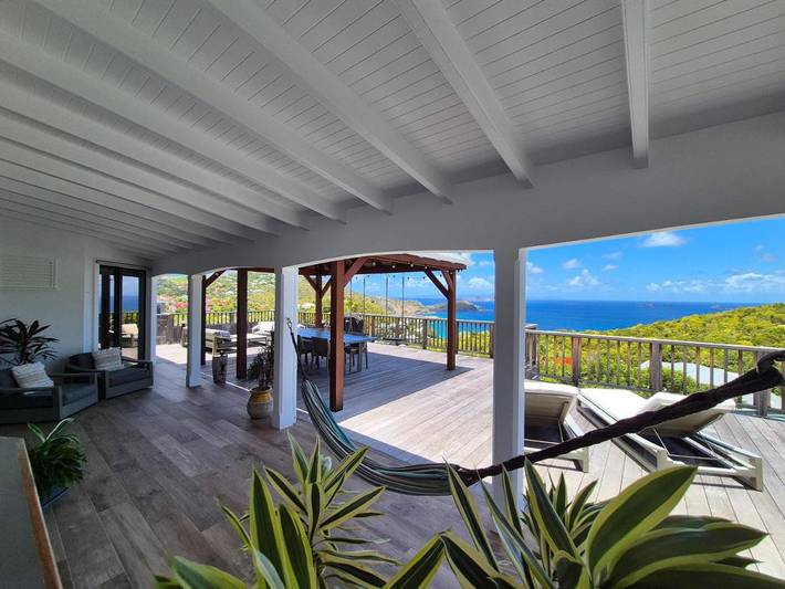 Villa pour 4 personnes, avec terrasse et jacuzzi dans Saint-Barthélemy