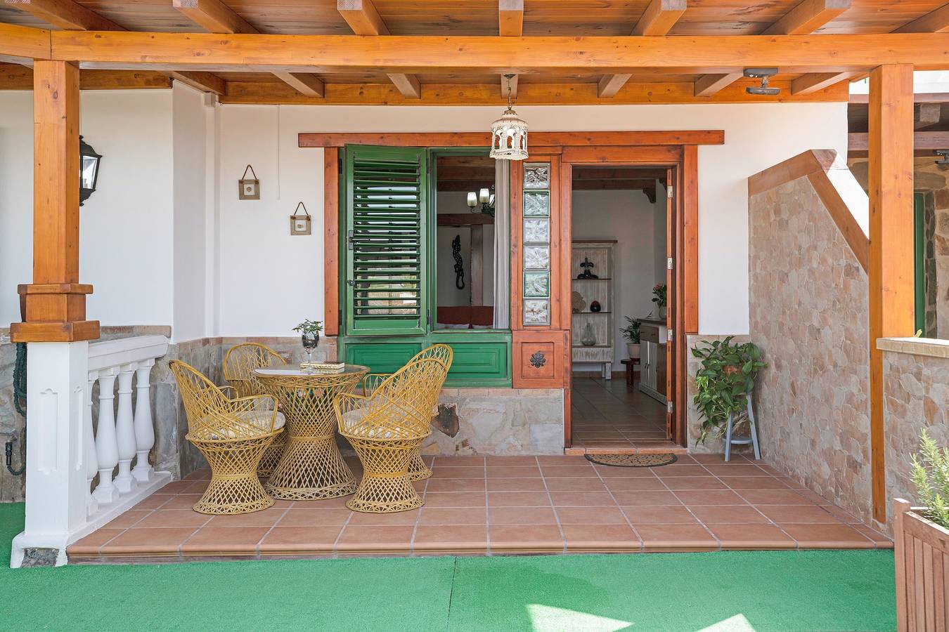 Vacation Home "La Casona" with Private Terraces, Shared Pool & Wi-Fi in Tías, Lanzarote