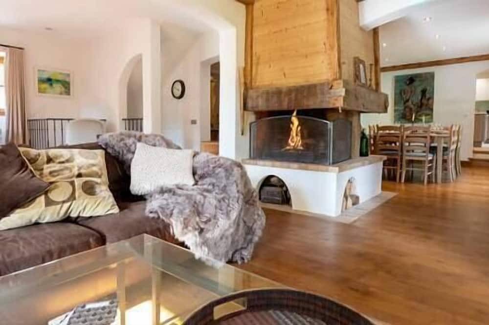 Maison De Vacances pour 15 Personnes dans Menthon-Saint-Bernard, Région d'Annecy