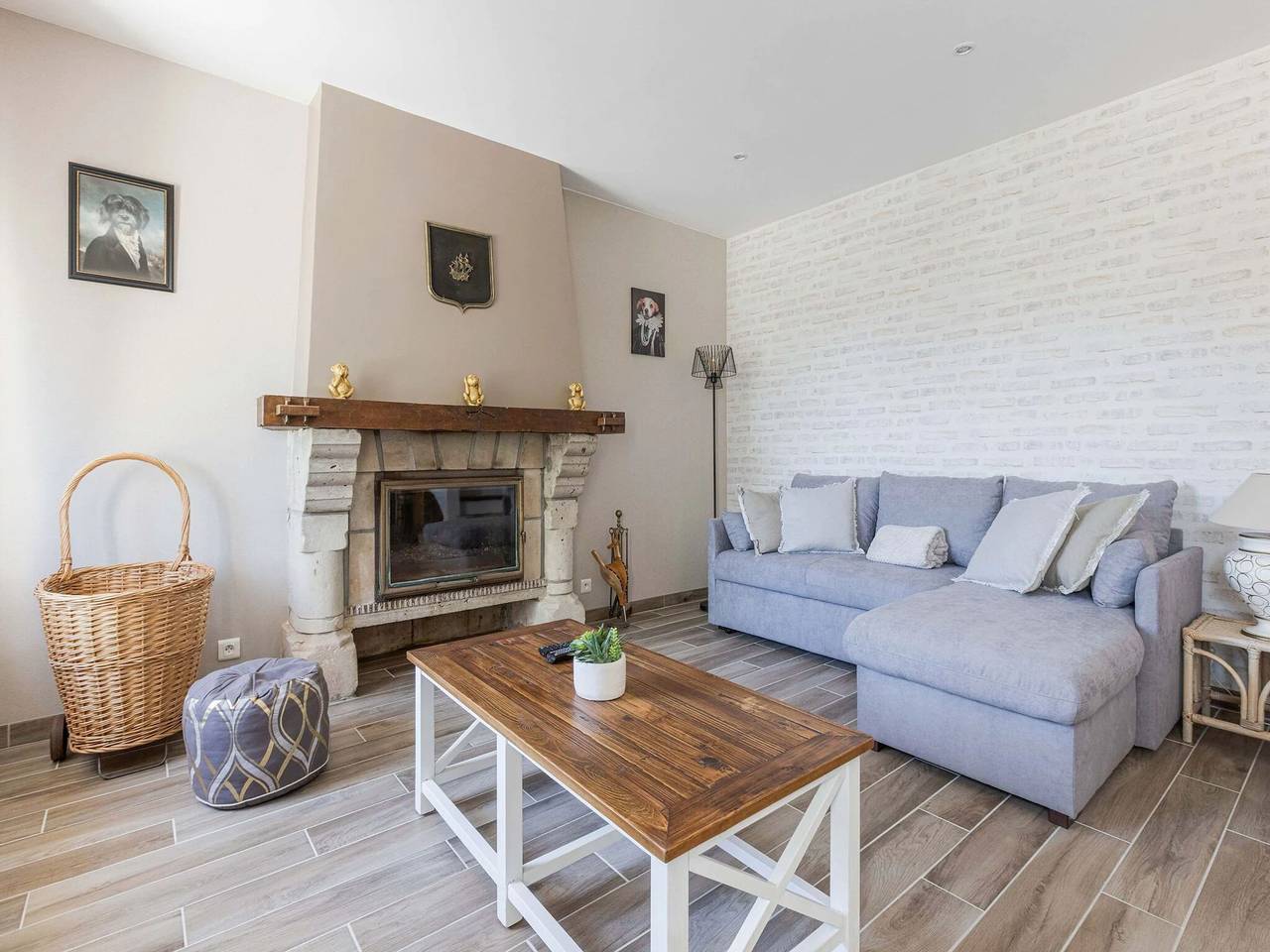 Maison de vacances pour 8 personnes avec jardin in Montaigu-la-Brisette, Côte de la Déroute