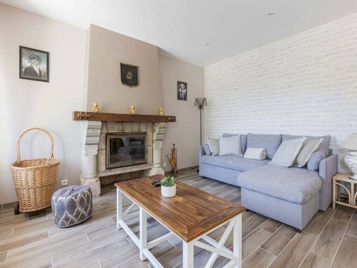 Location de vacances pour 8 personnes, avec jardin à Montaigu-la-Brisette - 2