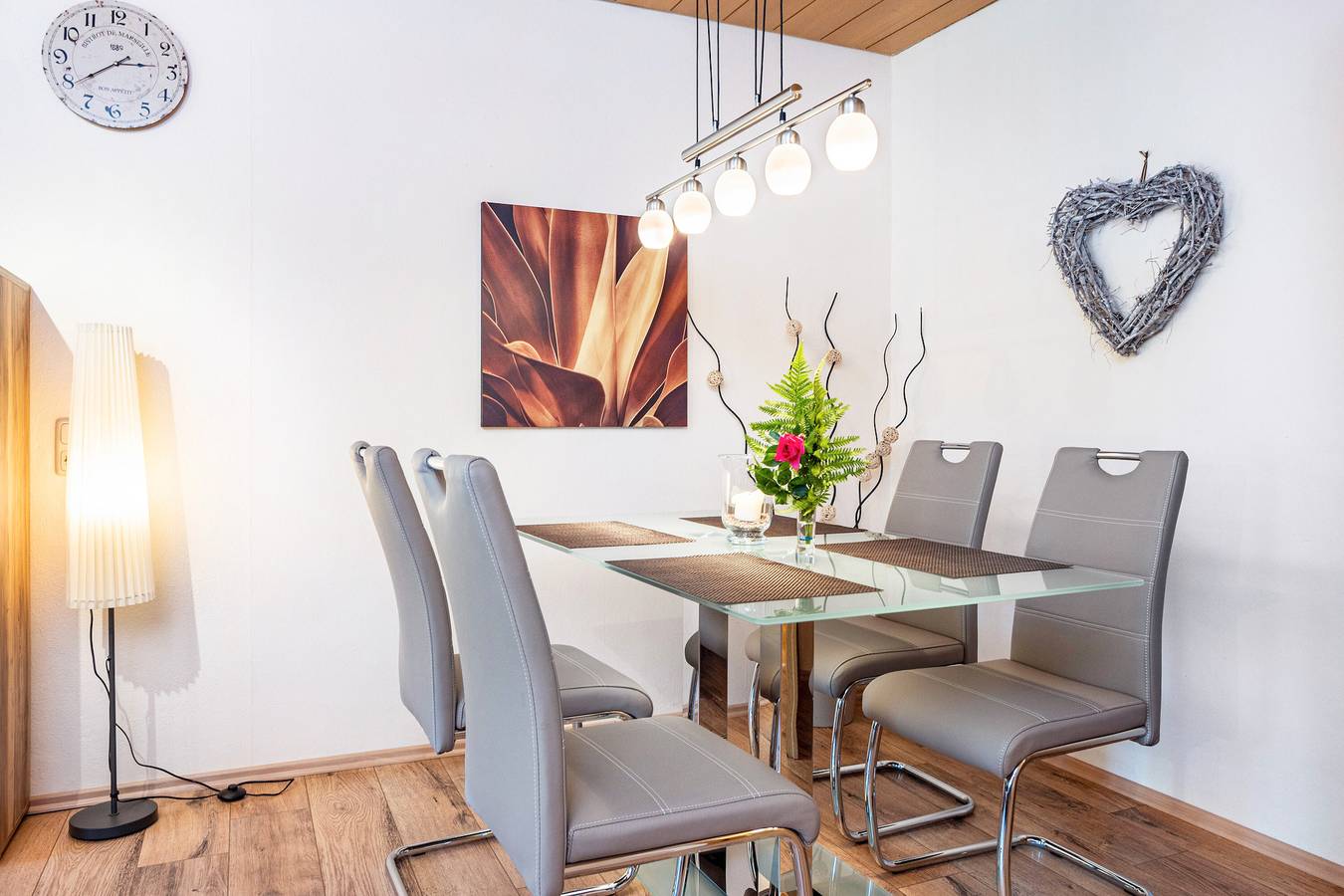Ganze Wohnung, Ferienwohnung 'Echerschwang2' mit Gemeinschaftsgarten, Balkon und Wi-Fi in Bernbeuren, Romantische Straße