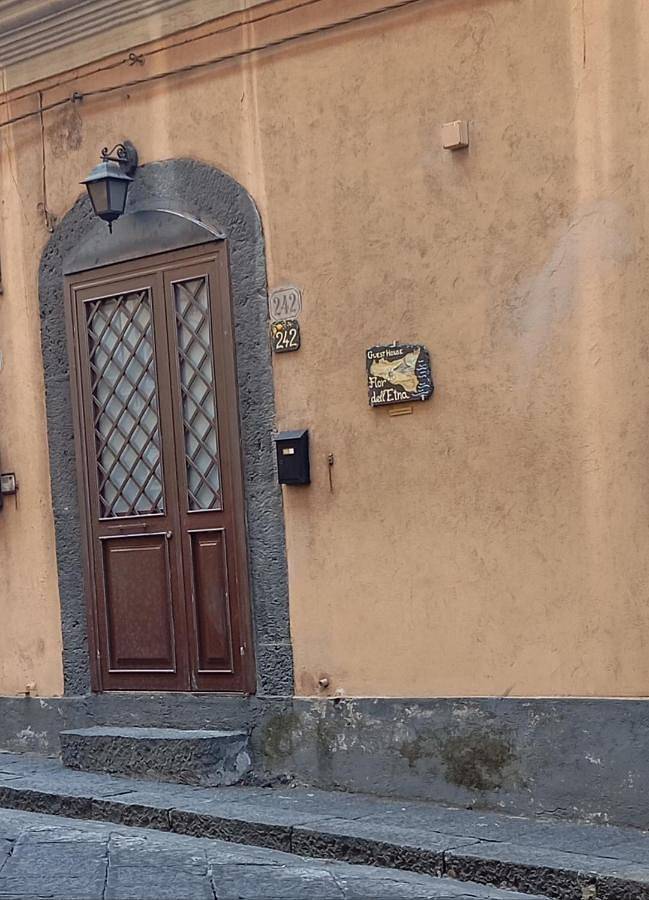 Gîte pour 4 personnes, avec terrasse et vue, animaux acceptés à Pedara - 2