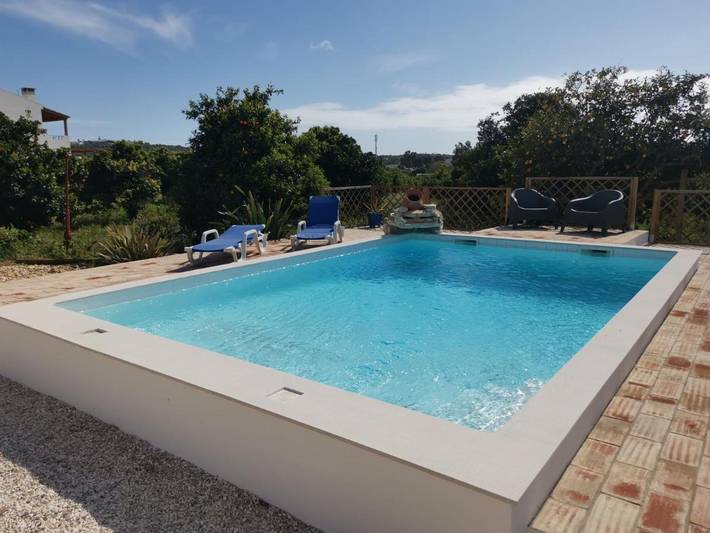 Chalet para 9 personas, con piscina además de jardín y vistas en Alvor