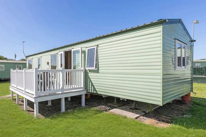 Glamping for 8 people in The Lizard Peninsula