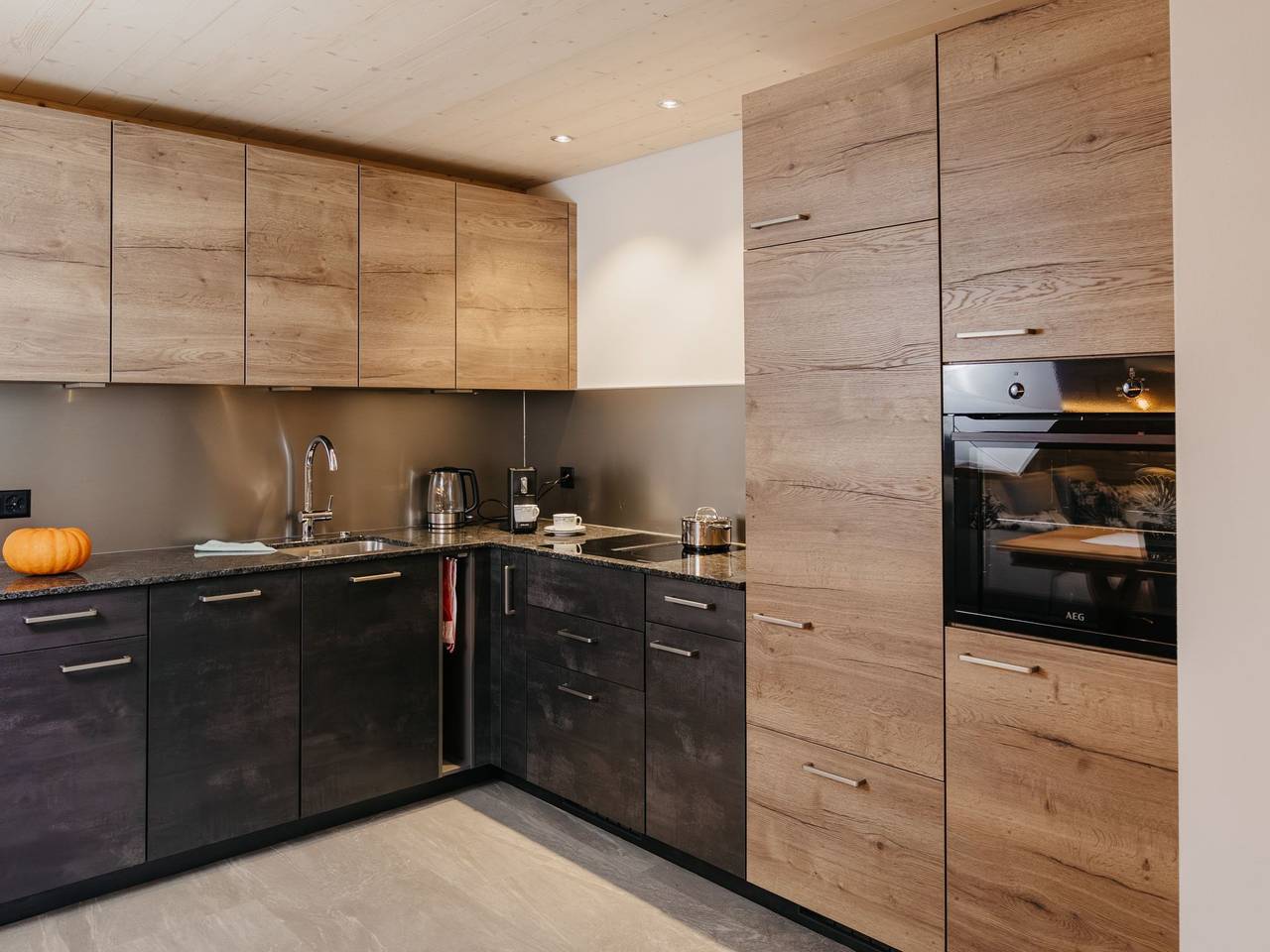 Ganze Wohnung, Ferienwohnung für 5 Personen mit Balkon in Thunersee