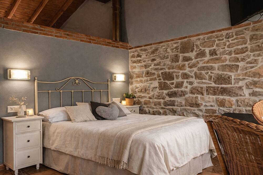 Apartamento entero, Lugar romántico con Jacuzzi, Vistas fantasticas montaña y Chimenea in Proaza, Cordillera Cantábrica