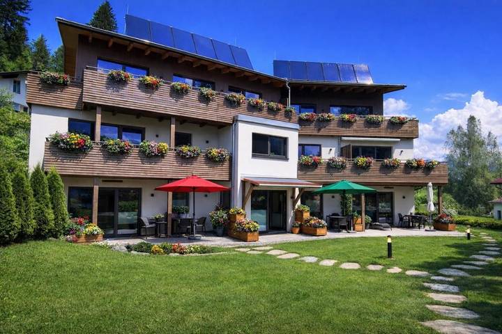 Ferienwohnung für 4 Personen, mit Ausblick und Garten