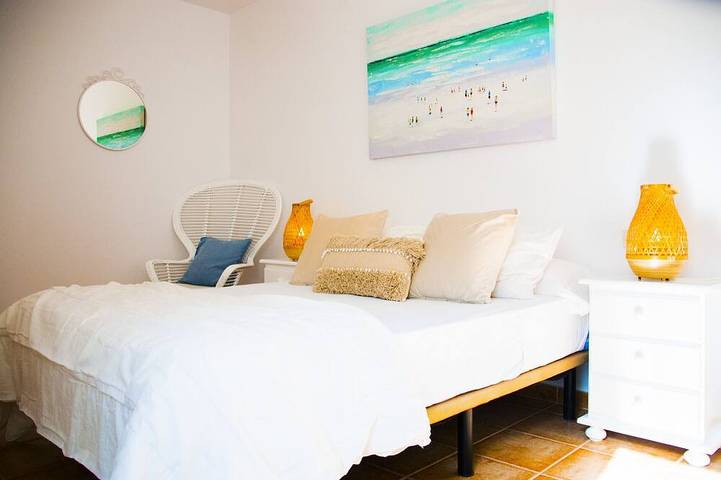 Entire apartment, Asana Surf House in Famara Beach, Teguise