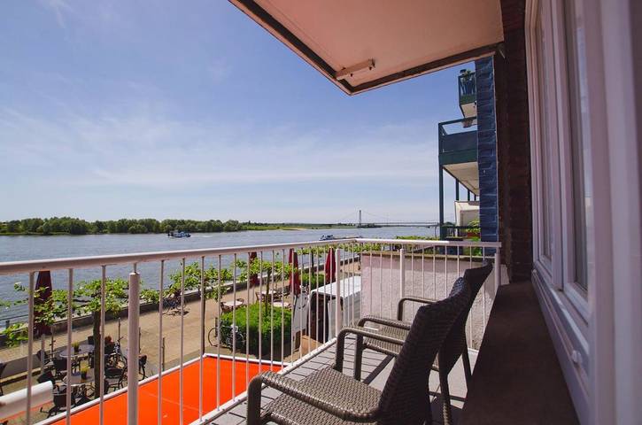 Hotel, mit Terrasse in Emmerich