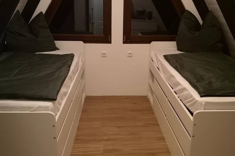 Ferienhaus Fynnhütte - Ferienhaus, Dusche oder Bad, Wc, 2 Schlafräume in Tann, Rhön-Hessen