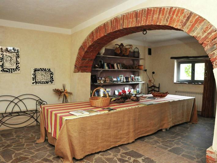 Gîte pour 7 personnes, avec piscine ainsi que terrasse et jardin, adapté aux familles à Castiglione del Lago - 4