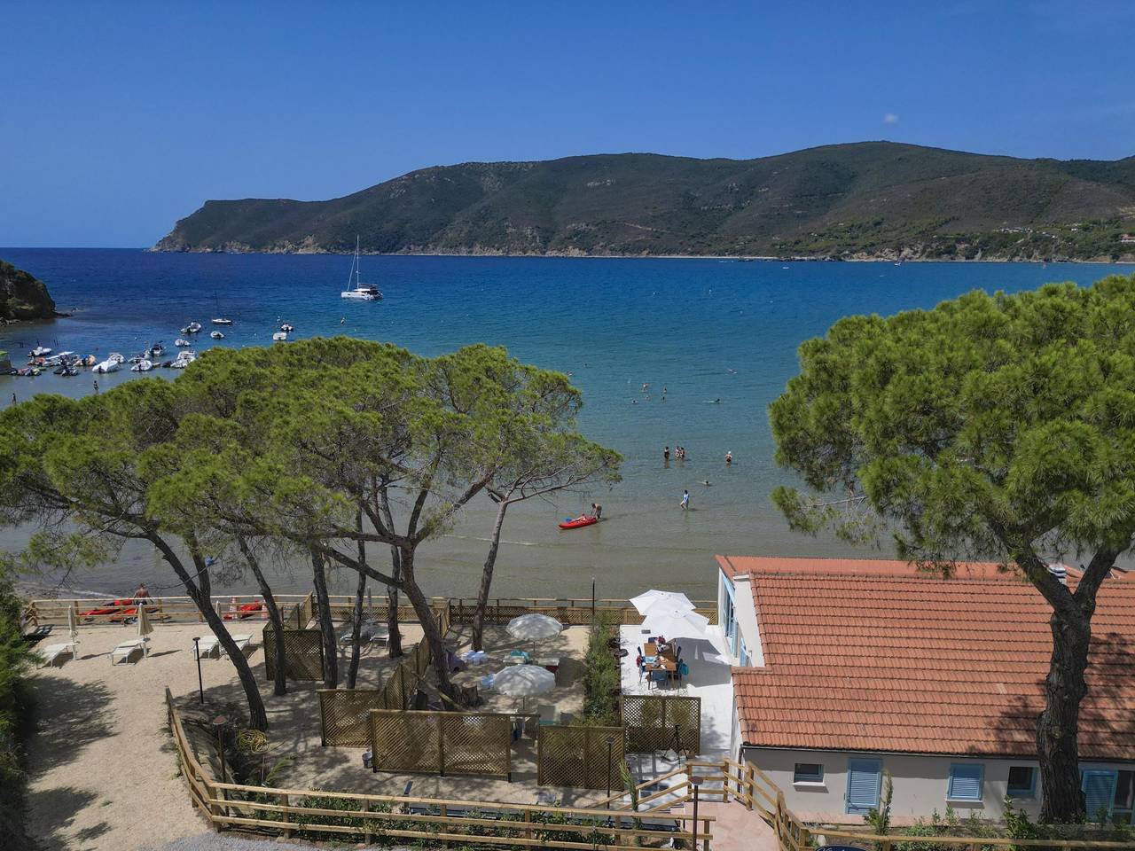 Ganze Ferienwohnung, Ferienwohnung für 4 Personen mit Garten in Tortuga Beach Club, Capoliveri