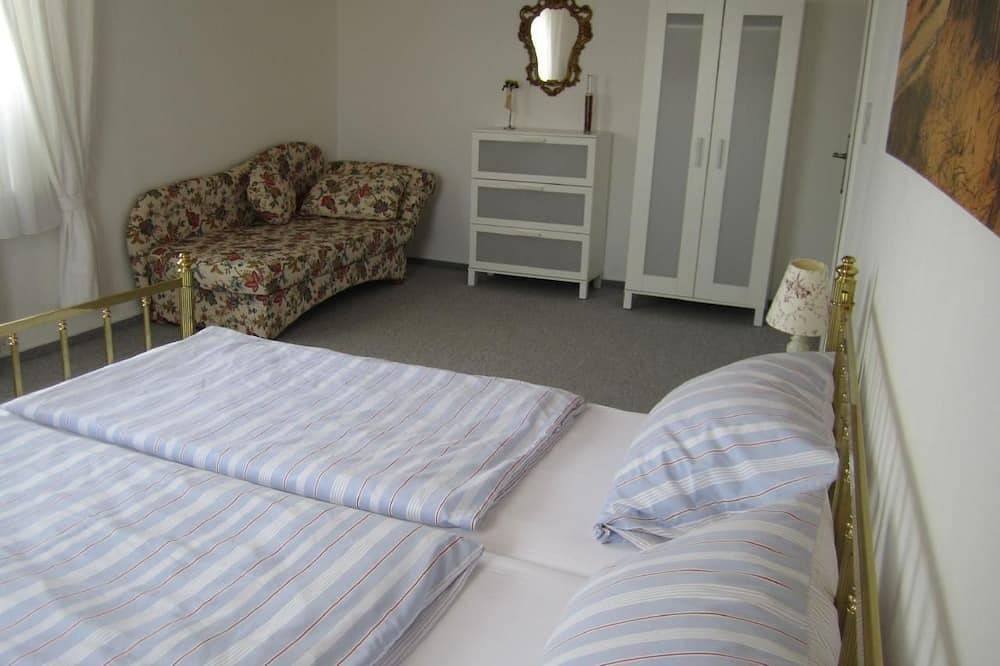 Ganze Wohnung, Wohnung in Gießelrade mit Großem Garten in Ahrensbök, Ostholstein