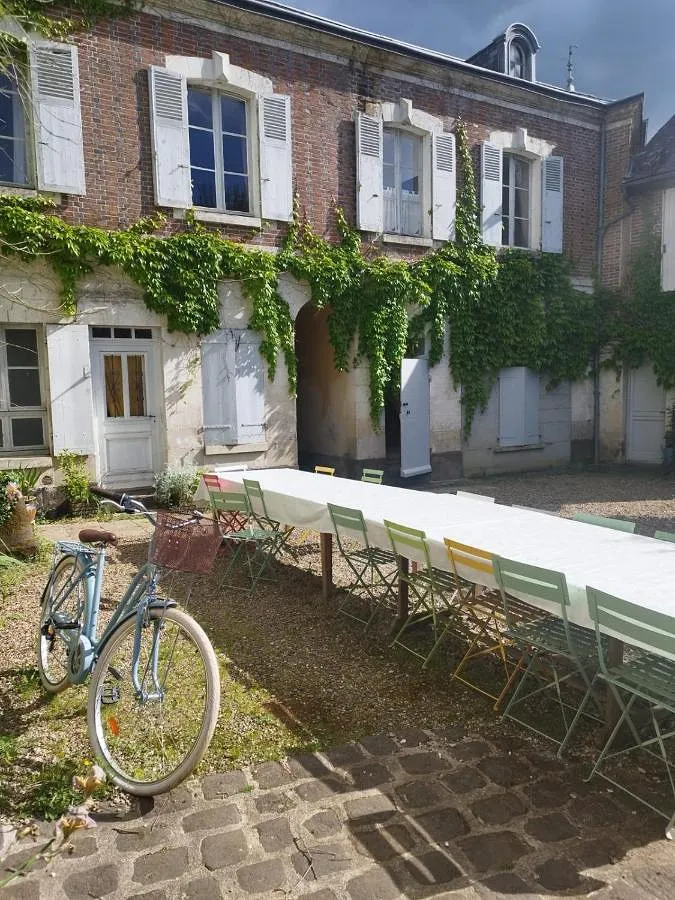 Chambre d’hôte pour 4 personnes, avec piscine ainsi que jardin et terrasse, animaux acceptés - 1
