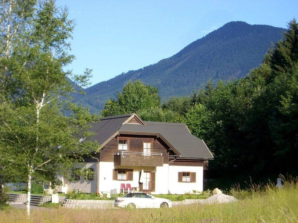 Waldblick am Draustausee in Karawanken und Bachergebirge, Feistritz im Rosental