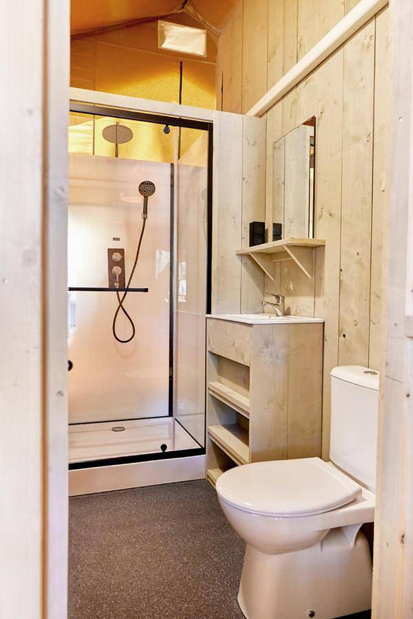 Camping für 5 Personen, mit Pool und Terrasse sowie Garten in Lido di Spina - 2