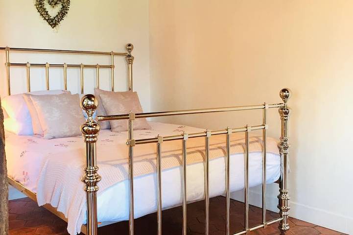 Gîte pour 4 personnes, avec jardin ainsi que piscine et terrasse à Le Fleix - 2