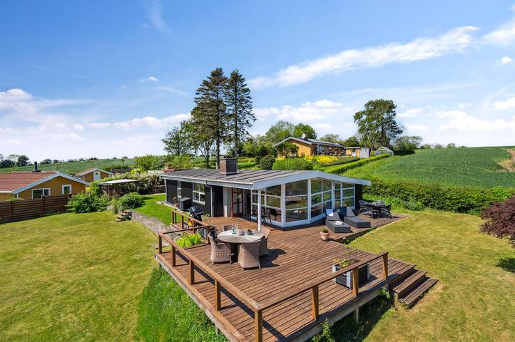 Ferienhaus für 6 Personen, mit Terrasse und Garten in Skarrev