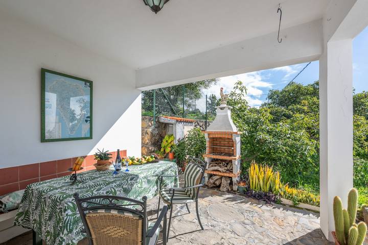 Apartamento entero, Casa 'Isabel' con vistas al mar, terraza privada y Wi-Fi in Tijarafe, La Palma Norte