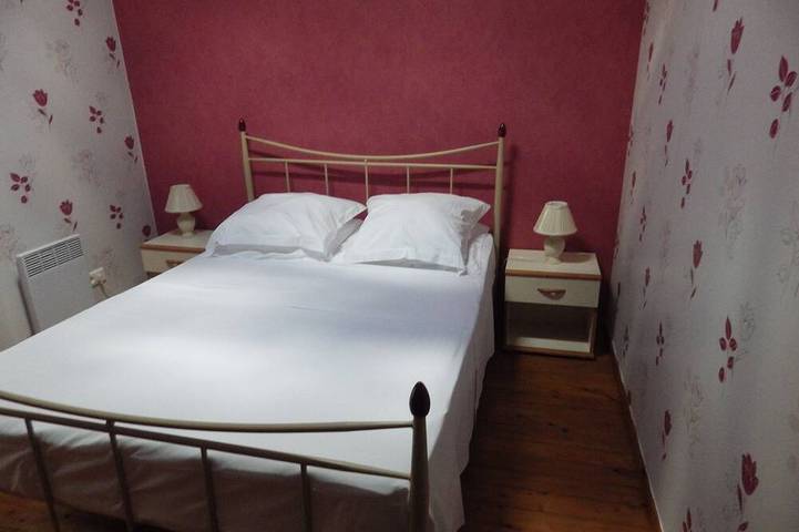 Gîte pour 5 personnes, avec jardin à Vouvant - 2