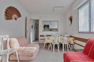 Appartement De Vacances pour 5 Personnes dans Boulouris, Saint-Raphaël, Photo 2
