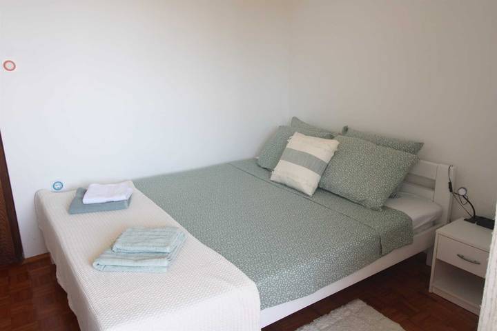 Ganze Wohnung, Gemütliches 1-Zimmer-Apartment mit Parkplatz in Premantura, Südküste Istrien