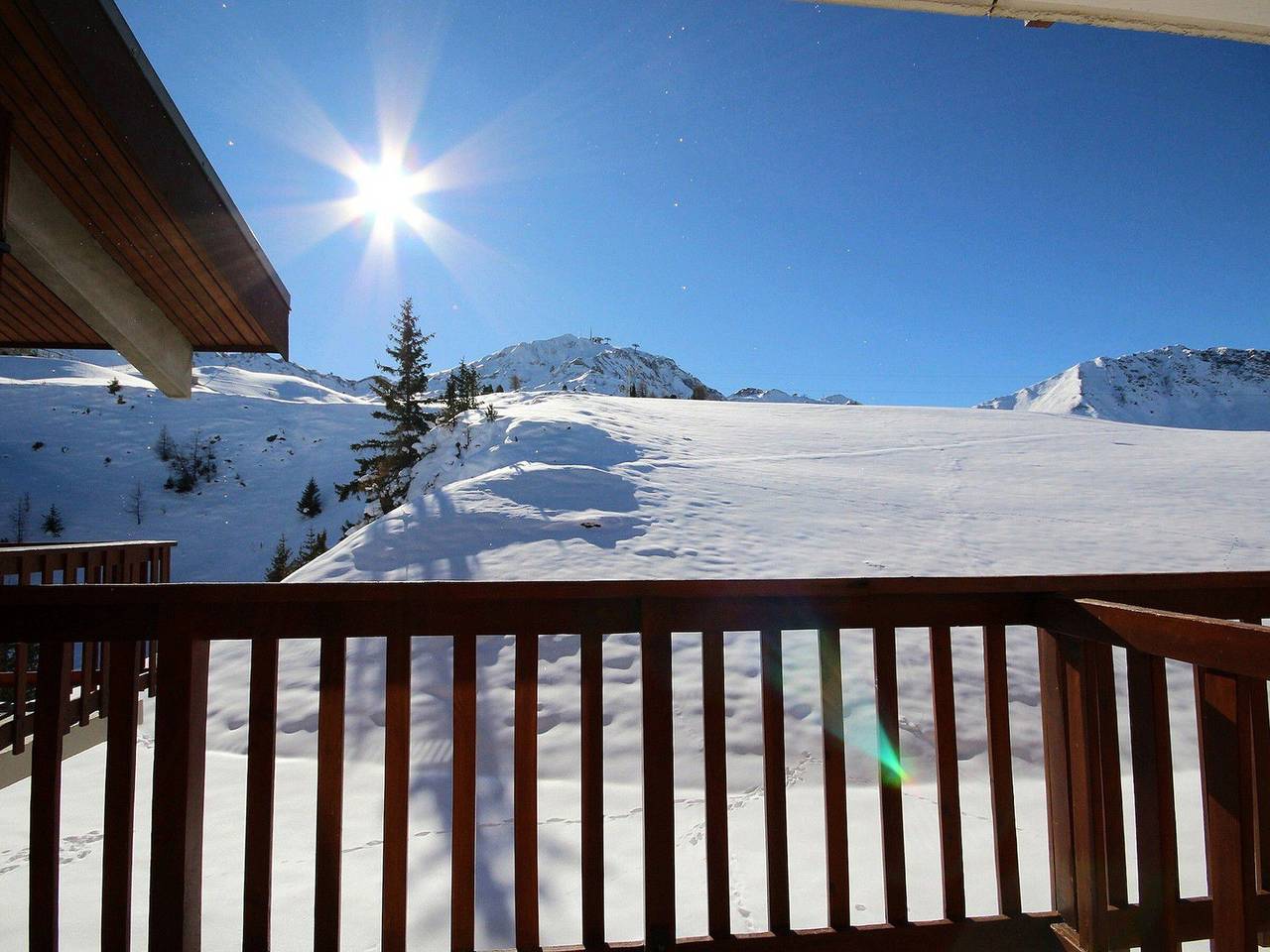 Entire apartment, Charming 2-room apartment at the foot of the slopes with balcony, for 4 people in Plagne Villages, La Plagne-Tarentaise