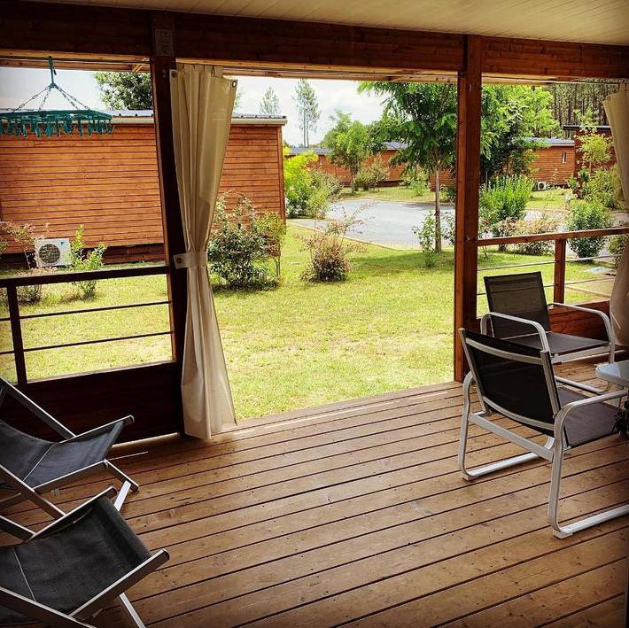 Gîte pour 6 personnes, avec piscine ainsi que jardin et balcon à Tosse - 4