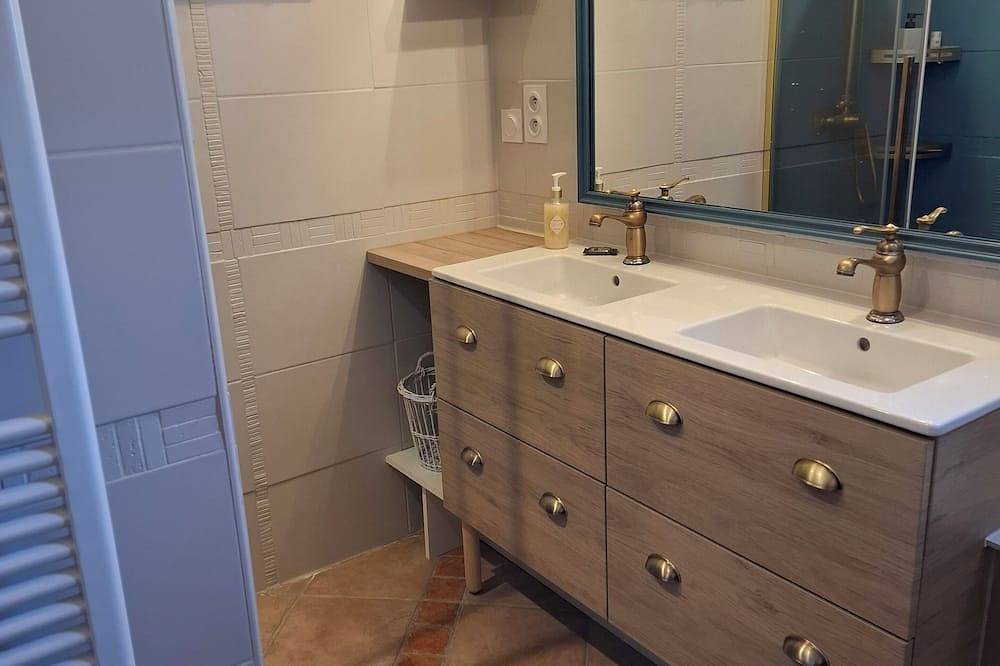 Apartamento entero, Gite Provence Peaceful location between sea and mountains close to all amenities. in Flassans-sur-Issole, Región Brignoles